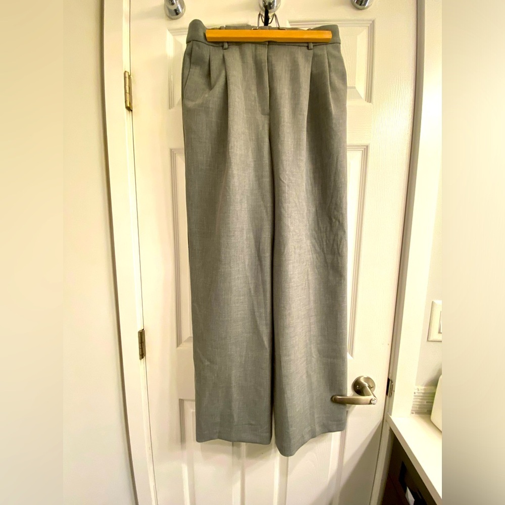 Brand new Babaton Pleated Pant high-waisted wide-leg pleated pants - Picture 3 of 9